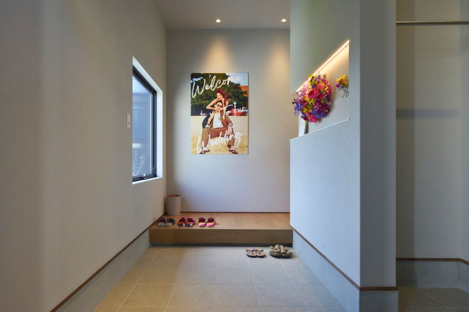 家族を出迎えるゆとりの土間玄関の画像